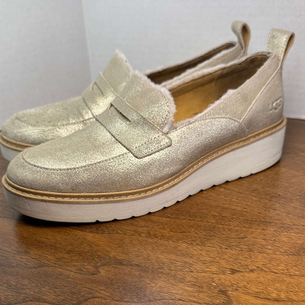 UGG Altwater Metallic Gold Platform Penny Loafers, Womens sz 8